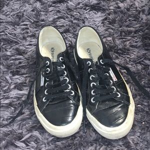 BLACK SNAKE SKIN SUPERGAS